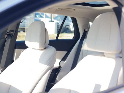 New 2025 Mercedes-Benz E 450 4MATIC All-Terrain Wagon image 9