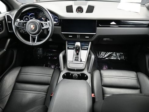 Used 2019 Porsche Cayenne image 25