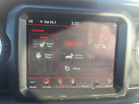 Used 2022 Jeep Wrangler Unlimited Sahara w/ Cold Weather Group image 33