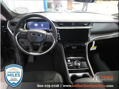 New 2026 Jeep Grand Cherokee Altitude AWD/4WD image 13