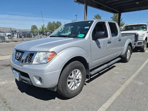 Used 2021 Nissan Frontier SV AWD/4WD image 6