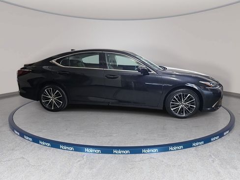 Used 2023 Lexus ES 250 w/ Premium Package AWD/4WD image 4