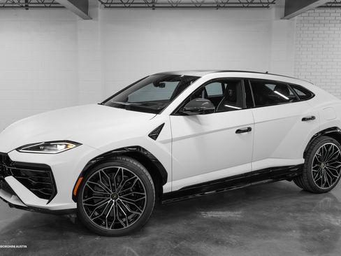 Used 2025 Lamborghini Urus SE image 5