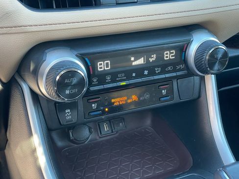 Used 2022 Toyota RAV4 Limited w/ Limited Grade Weather Package AWD/4WD image 19