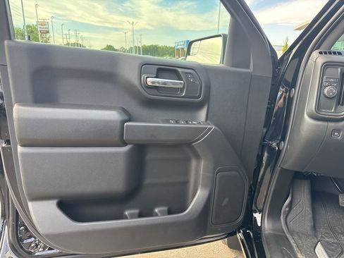 Used 2026 Chevrolet Silverado 1500 Custom image 24