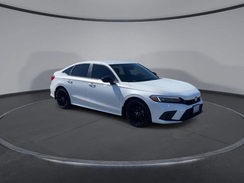Used 2024 Honda Civic Sport image 3