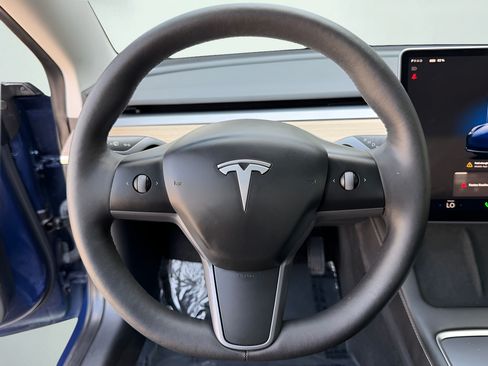 Used 2023 Tesla Model 3 Standard Range RWD image 35