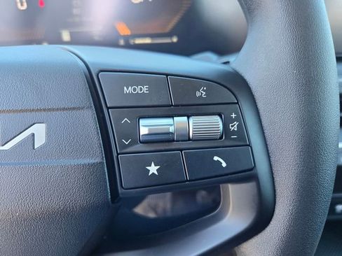 New 2026 Kia K4 FWD image 16