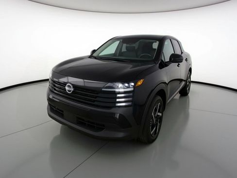 Used 2025 Nissan Kicks SV FWD image 3