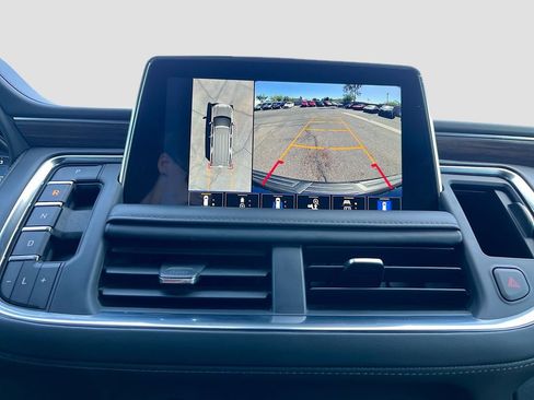 Used 2022 Chevrolet Tahoe High Country RWD image 13