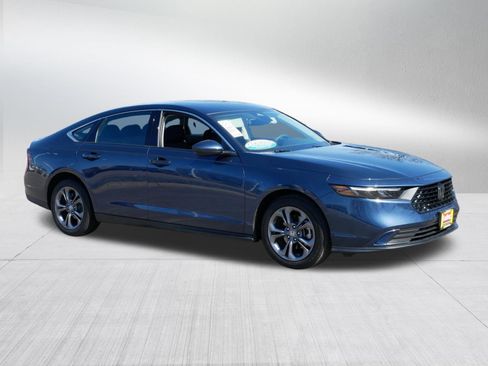 Certified 2023 Honda Accord EX image 8