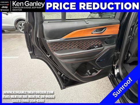 Used 2023 Jeep Grand Cherokee Summit AWD/4WD image 20