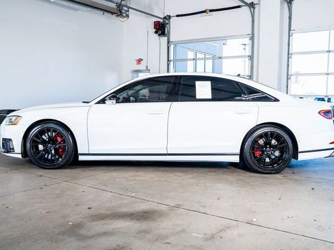 Used 2020 Audi S8 L w/ S8 Executive Package image 8
