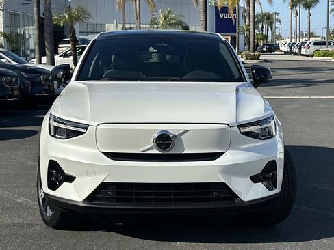 Certified 2023 Volvo C40 P8 Recharge Plus image 2