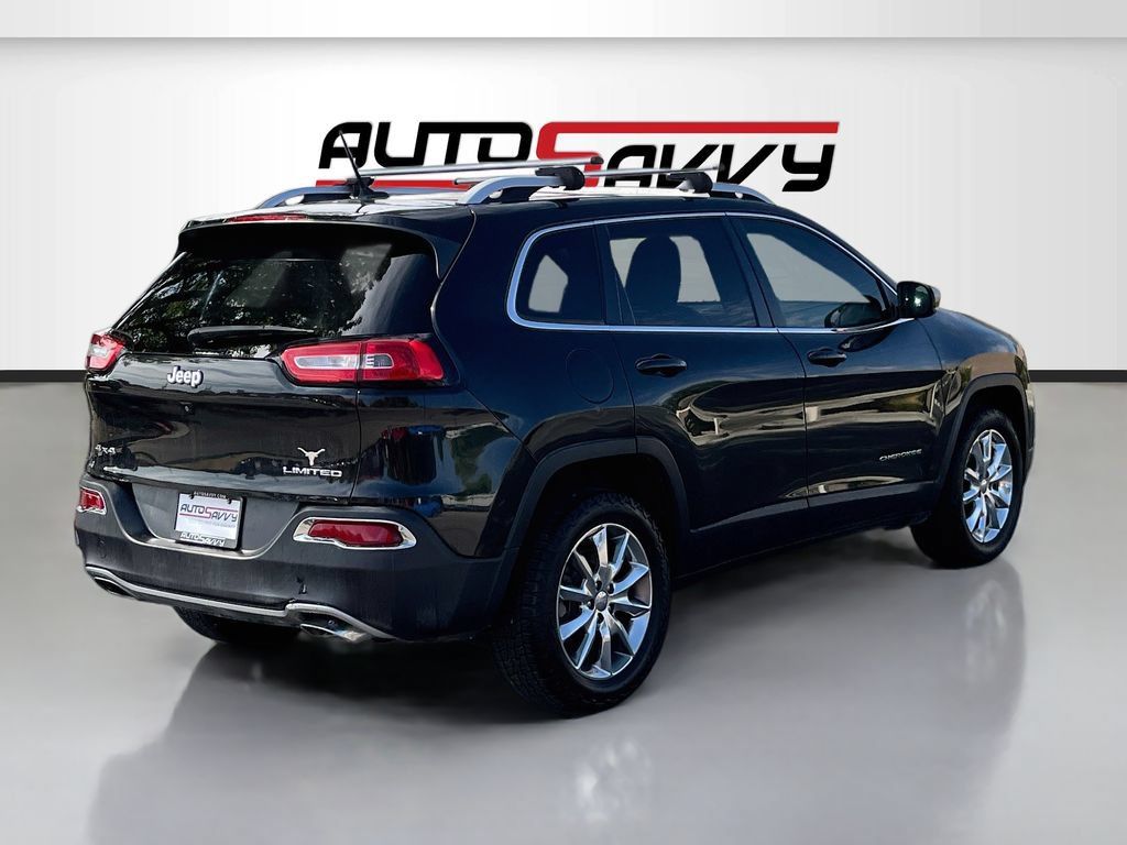 Used 2015 Jeep Cherokee Limited w/ Luxury Group AWD/4WD image 7