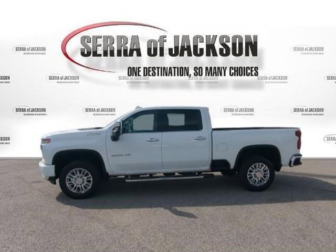 Used 2023 Chevrolet Silverado 2500 High Country AWD/4WD image 5