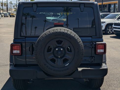 Used 2025 Jeep Wrangler Unlimited Sport AWD/4WD image 3