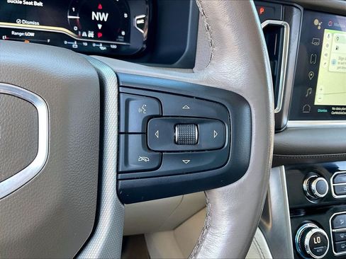 Used 2022 GMC Yukon Denali w/ Denali Premium Package AWD/4WD image 24