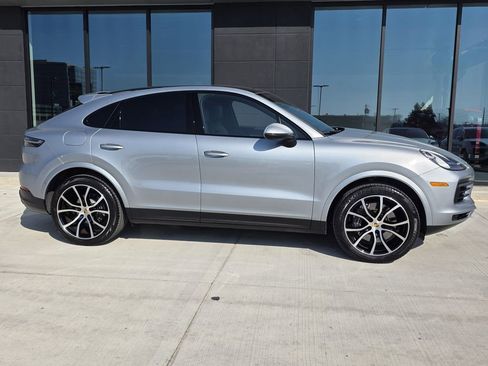 Certified 2021 Porsche Cayenne Coupe image 6