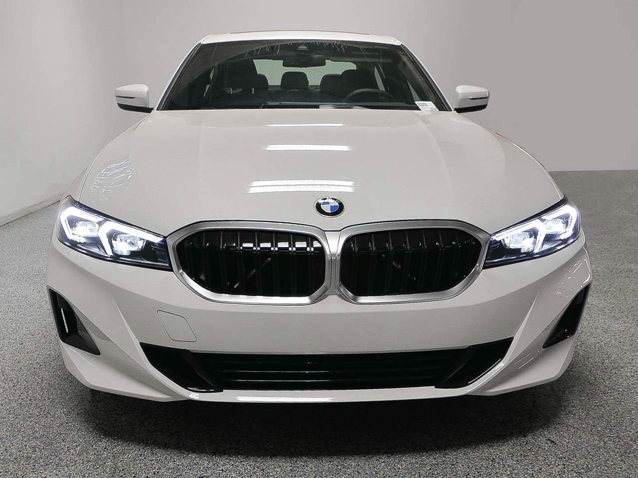 Used 2026 BMW 330i Sedan RWD image 2