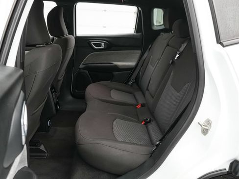 Used 2023 Jeep Compass Sport AWD/4WD image 18