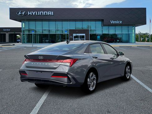 New 2026 Hyundai Elantra Limited FWD image 26