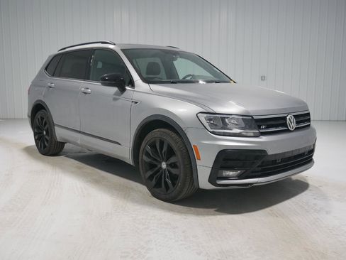 Used 2021 Volkswagen Tiguan SE R-Line image 3
