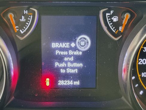 Used 2021 Jeep Wrangler Unlimited Sport AWD/4WD image 14