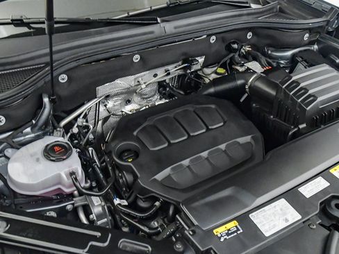 Used 2025 Volkswagen Atlas SE FWD image 28