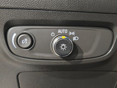 Used 2024 Buick Encore GX Preferred FWD image 25
