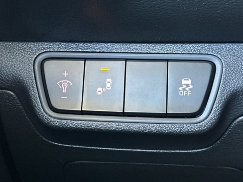 Used 2023 Kia Forte LXS w/ LXS Technology Package FWD image 32