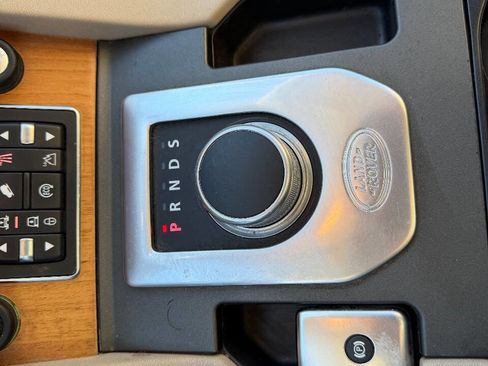 Used 2015 Land Rover LR4 HSE image 29