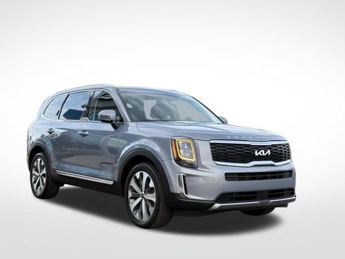 Used 2022 Kia Telluride EX w/ EX Premium Package FWD image 4