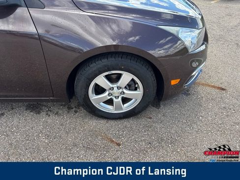 Used 2015 Chevrolet Cruze LT FWD image 32