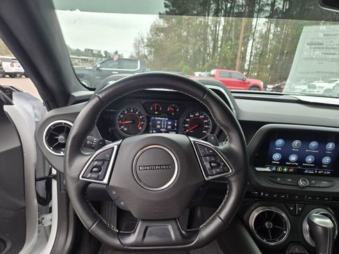 Used 2024 Chevrolet Camaro LT w/ Technology Package image 9