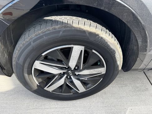 Certified 2021 Kia Sorento EX image 8