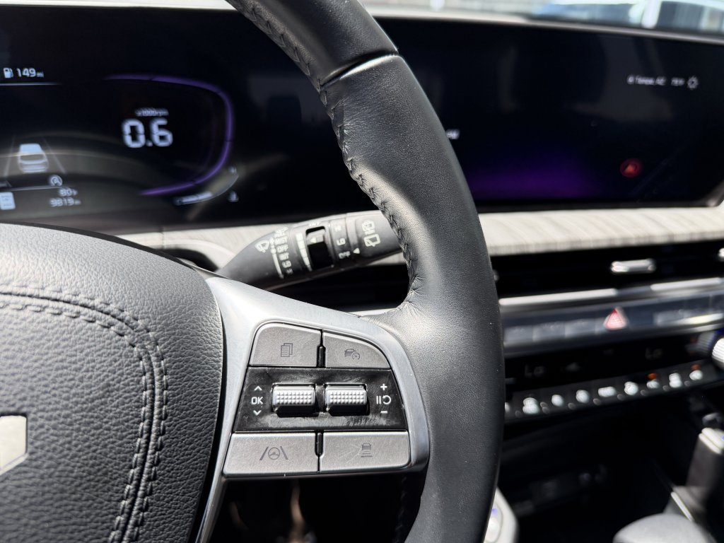 Used 2025 Kia Telluride EX w/ EX Captain's Chair Package FWD image 29