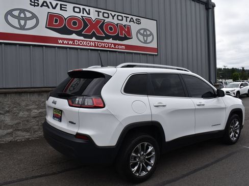 Used 2019 Jeep Cherokee Latitude Plus FWD image 5