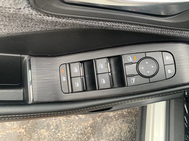Used 2023 Nissan Rogue SV AWD/4WD image 12