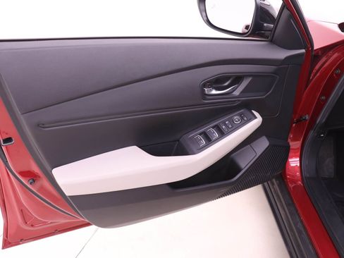 Certified 2025 Honda Accord SE image 9