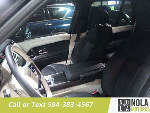 Used 2024 Land Rover Range Rover SE AWD/4WD image 12