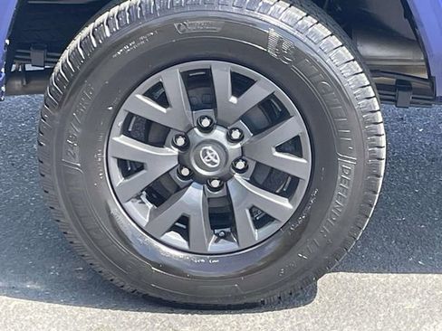 Used 2023 Toyota Tacoma SR5 w/ Technology Package image 34