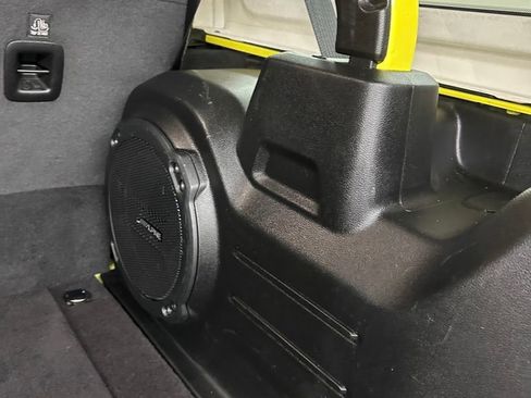 Used 2023 Jeep Wrangler Unlimited Sahara w/ Cold Weather Group image 30