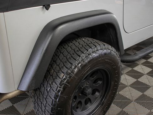 Used 2005 Jeep Wrangler X w/ Tire & Wheel Group (Ecco) AWD/4WD image 17