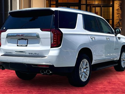 Used 2024 GMC Yukon Denali AWD/4WD image 6