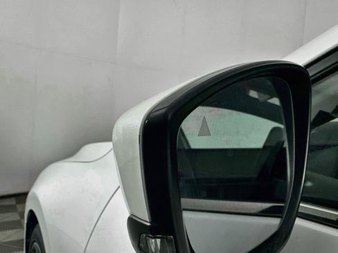 Used 2019 MAZDA MAZDA3 Hatchback FWD image 16