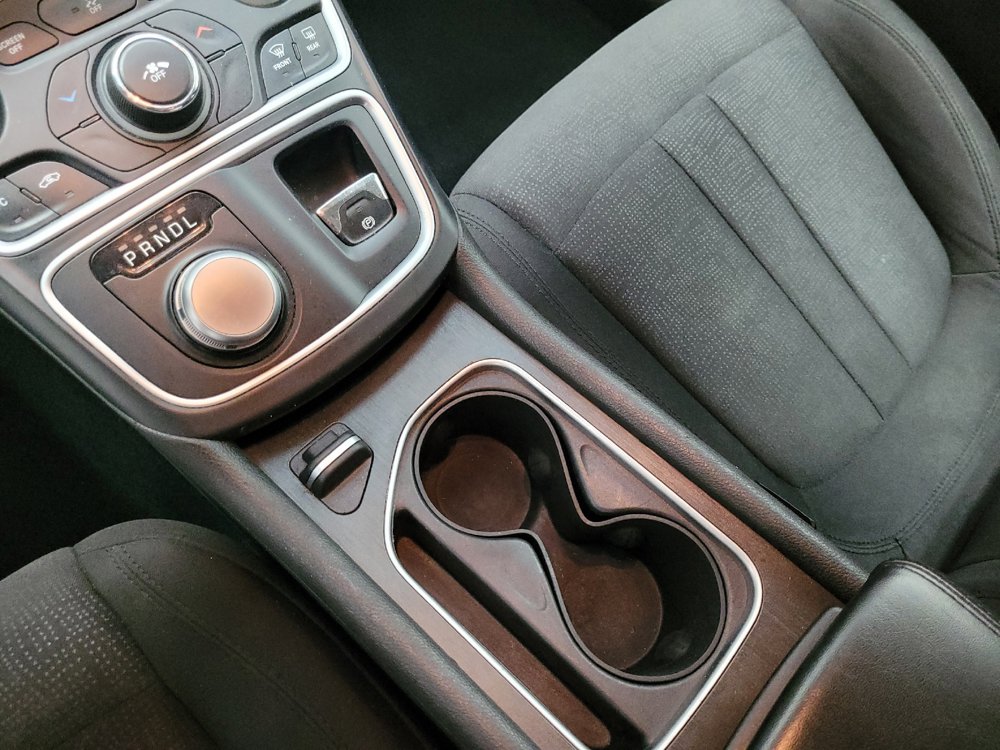 Used 2015 Chrysler 200 Limited FWD image 26