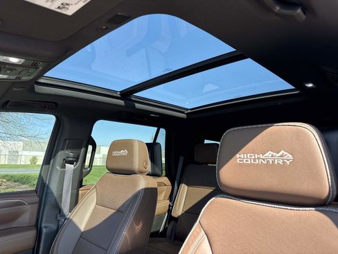 Used 2023 Chevrolet Tahoe High Country w/ Advanced Technology Package image 3