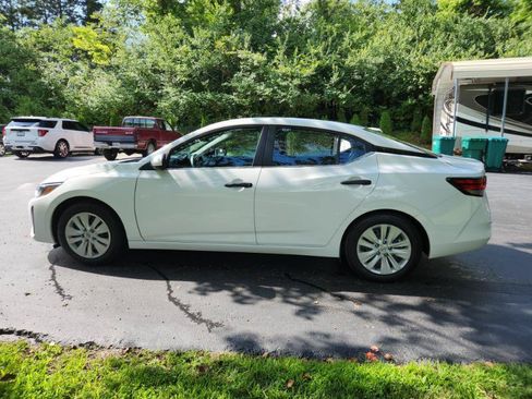Used 2024 Nissan Sentra S FWD image 5