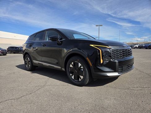 New 2026 Kia Sportage LX FWD image 2